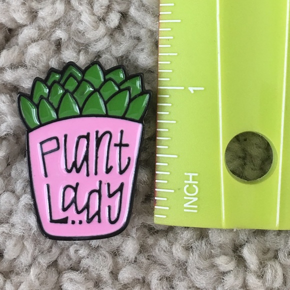 Meet your Posher, Mayra - Picture 2 of 2